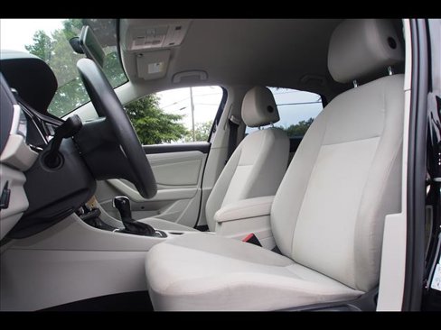 Used 2019 Volkswagen Jetta S image 16