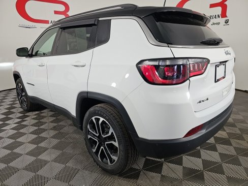 Certified 2022 Jeep Compass Limited image 5