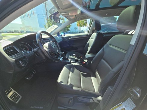 Used 2017 Volkswagen Golf Alltrack S image 22