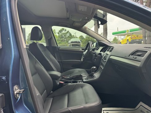 Used 2015 Volkswagen Golf SE image 22