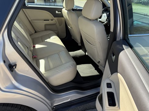 Used 2009 Mercury Sable Premier image 12