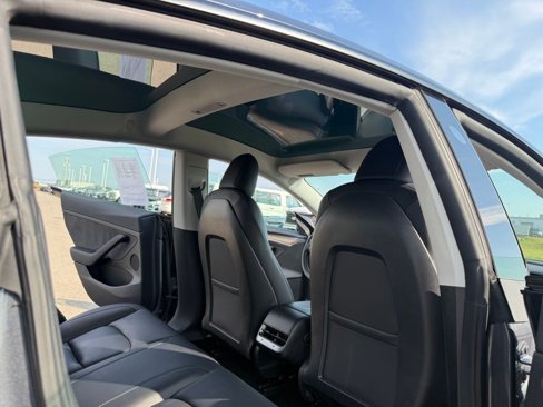Used 2021 Tesla Model 3 Standard Range Plus image 21