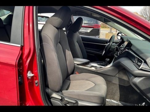 Used 2022 Toyota Camry LE w/ Carpet Mat Package (TMS) image 26