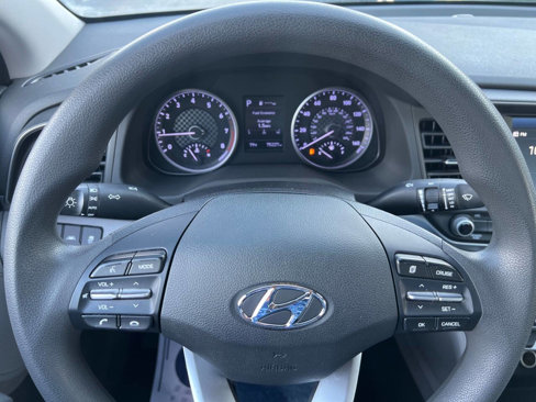 Used 2020 Hyundai Elantra SEL image 11