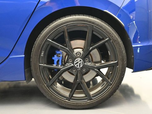 Used 2023 Volkswagen Golf 20th Anniversary Edition image 23