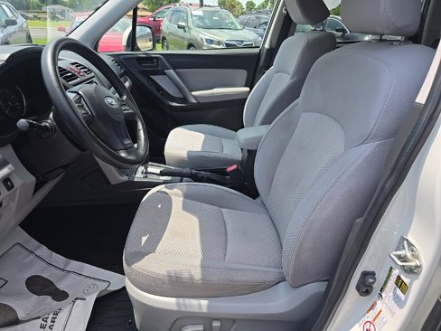 Used 2015 Subaru Forester 2.5i Premium image 11