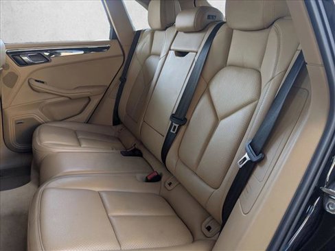 Used 2015 Porsche Macan S image 21