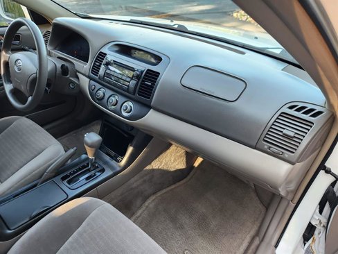 Used 2005 Toyota Camry LE image 13