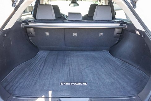 Used 2022 Toyota Venza LE image 22