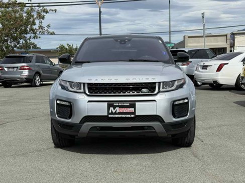 Used 2018 Land Rover Range Rover Evoque SE image 2