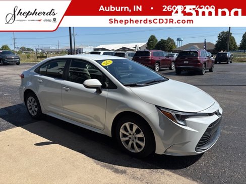 Used 2024 Toyota Corolla LE image 7