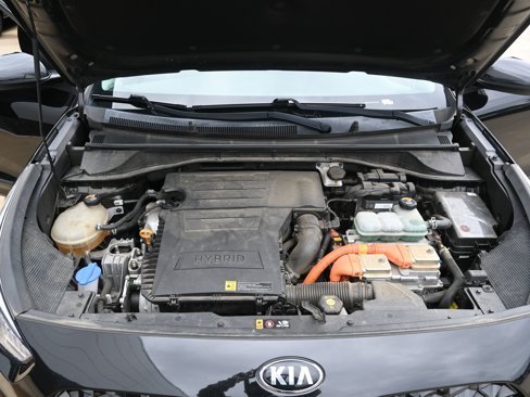 Used 2020 Kia Niro LX image 11