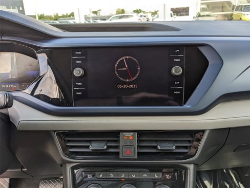 Certified 2024 Volkswagen Taos SE image 24