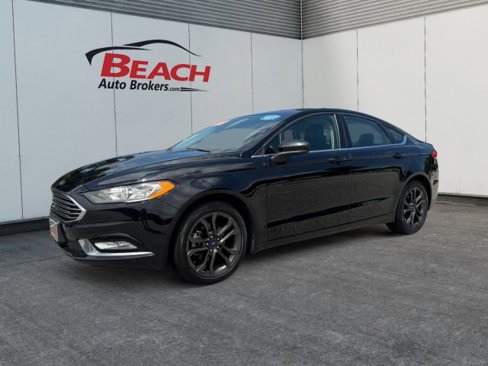Used 2018 Ford Fusion SE w/ Equipment Group 201A image 1