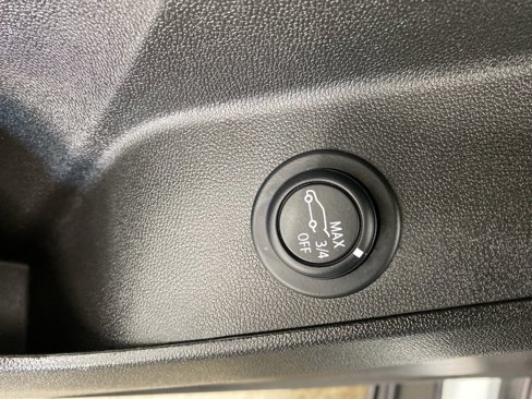 Used 2023 Chevrolet Equinox LT image 27