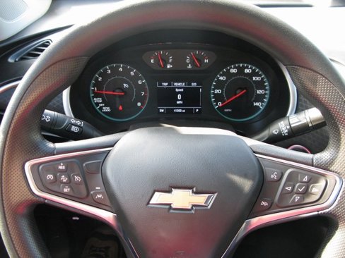 Used 2024 Chevrolet Malibu LT image 13