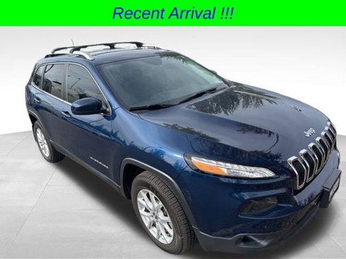 Used 2018 Jeep Cherokee Latitude Plus w/ Comfort/Convenience Group image 1