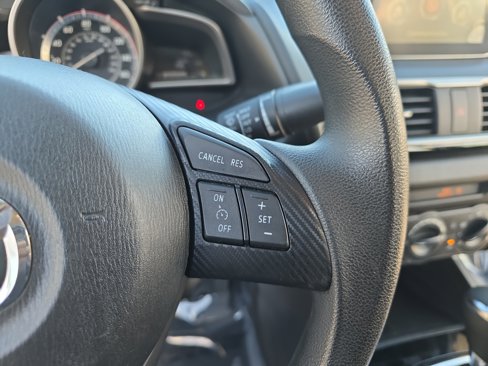 Used 2015 MAZDA MAZDA3 i Sport image 17