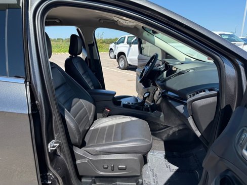 Used 2018 Ford Escape Titanium image 17