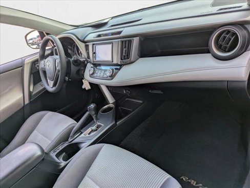 Used 2014 Toyota RAV4 XLE image 21