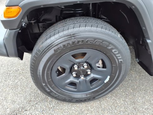 Certified 2021 Jeep Gladiator Sport image 10
