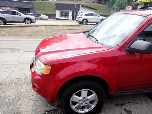 Used 2010 Ford Escape XLT image 17