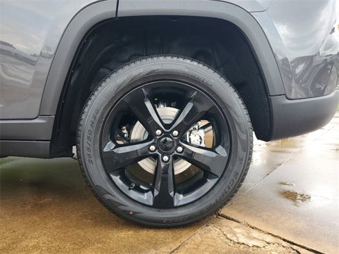 New 2025 Jeep Grand Cherokee Limited image 9