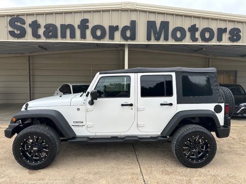 Used 2012 Jeep Wrangler Unlimited Sport image 8