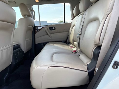 Used 2020 Nissan Armada SL image 14