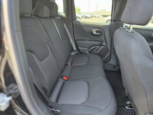 Used 2023 Jeep Renegade Latitude image 15