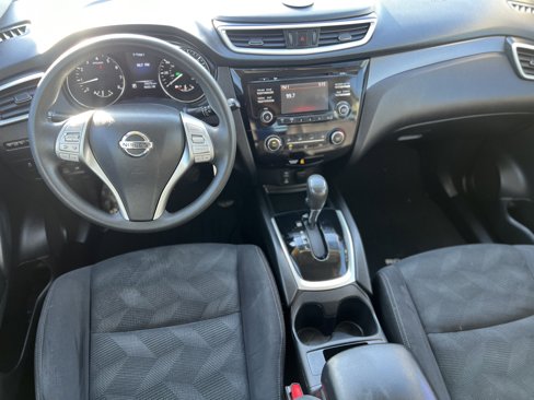 Used 2016 Nissan Rogue S image 11