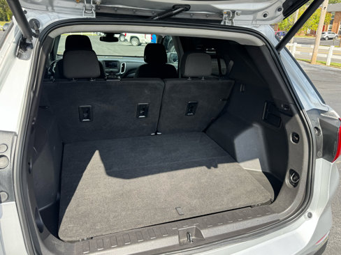 Used 2021 Chevrolet Equinox LT w/ Driver Convenience Package image 18