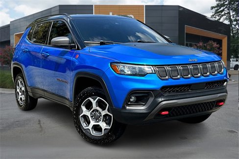Used 2022 Jeep Compass Trailhawk image 3