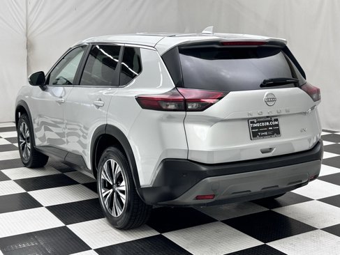 Used 2023 Nissan Rogue SV image 6