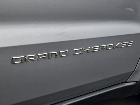 Used 2014 Jeep Grand Cherokee Limited image 30