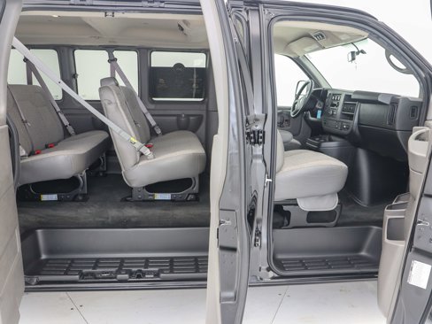 Used 2015 Chevrolet Express 2500 LS image 12