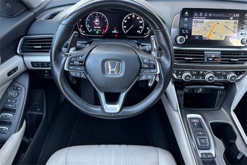 Used 2020 Honda Accord Touring image 16