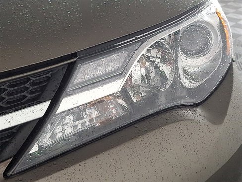 Used 2015 Toyota RAV4 Limited image 13