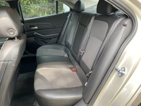 Used 2015 Chevrolet Malibu LT w/ Power Convenience Package image 30