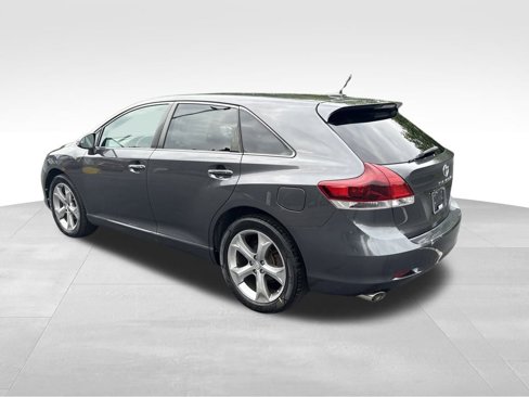Used 2015 Toyota Venza XLE image 3