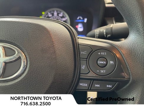 Used 2022 Toyota Corolla LE image 16