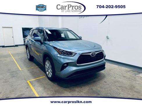 Used 2022 Toyota Highlander Limited image 1