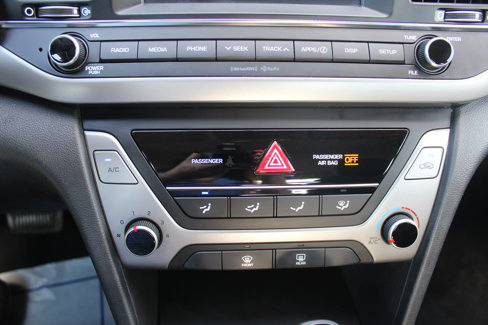 Used 2018 Hyundai Elantra SEL image 32