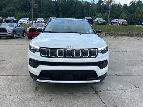 Certified 2022 Jeep Compass Limited w/ Elite Group image 3