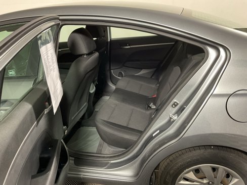 Used 2019 Hyundai Elantra SE w/ Cargo Package image 29