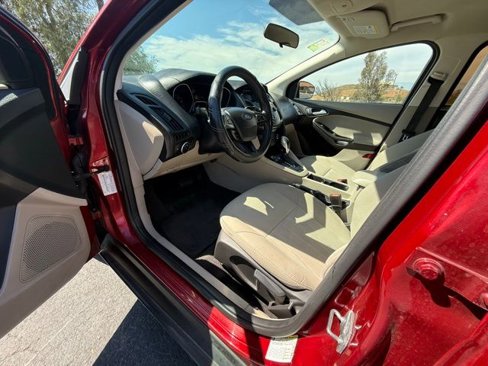 Used 2017 Ford Focus SE image 8