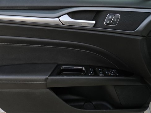 Used 2013 Ford Fusion Titanium w/ Titanium Driver Assist Pkg image 15