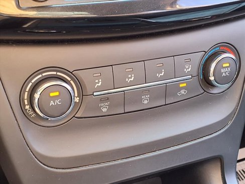 Used 2019 Nissan Sentra S image 7