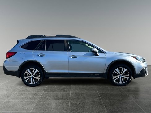 Used 2018 Subaru Outback 2.5i Limited image 8