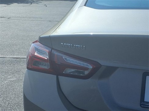 Used 2022 Chevrolet Malibu LT image 29